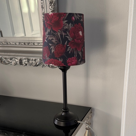 Floral Black and Red Table Lamp - Picture 4 of 4